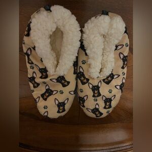 Women’s Cozy Dog Print Slippers for Minpin or Chihuahua Pet Lovers size 5-11